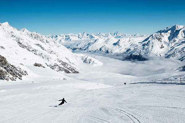 Snow-sure pistes in Saas-Fee